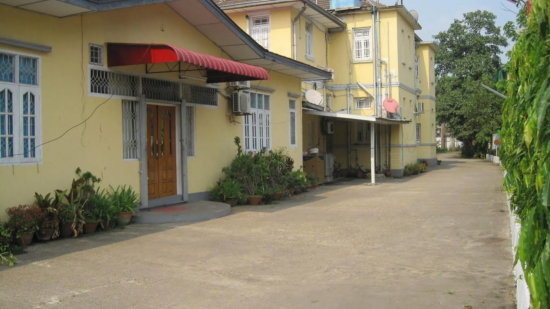 Golden Guest Inn Yangon