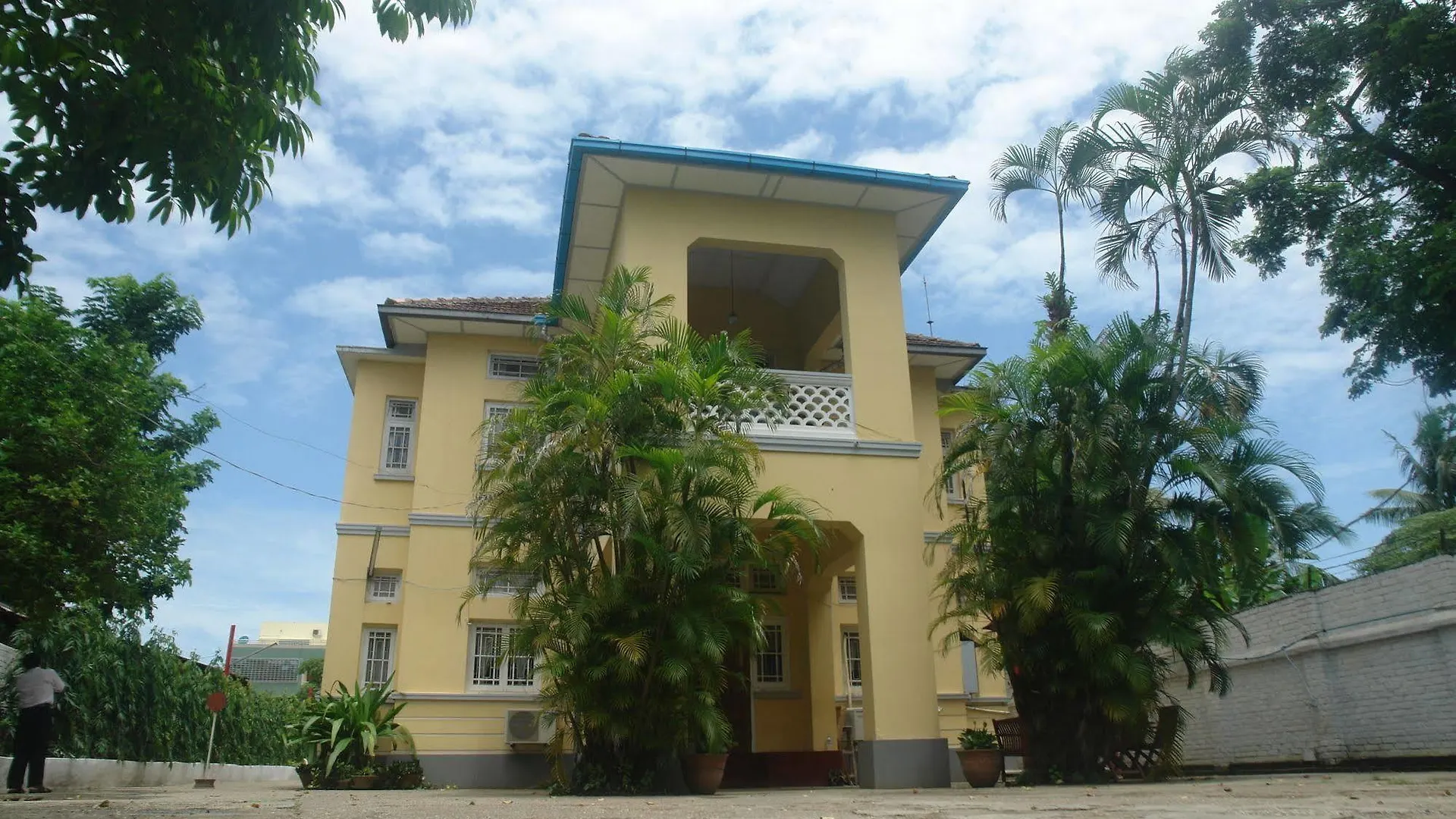 Golden Guest Inn Yangon