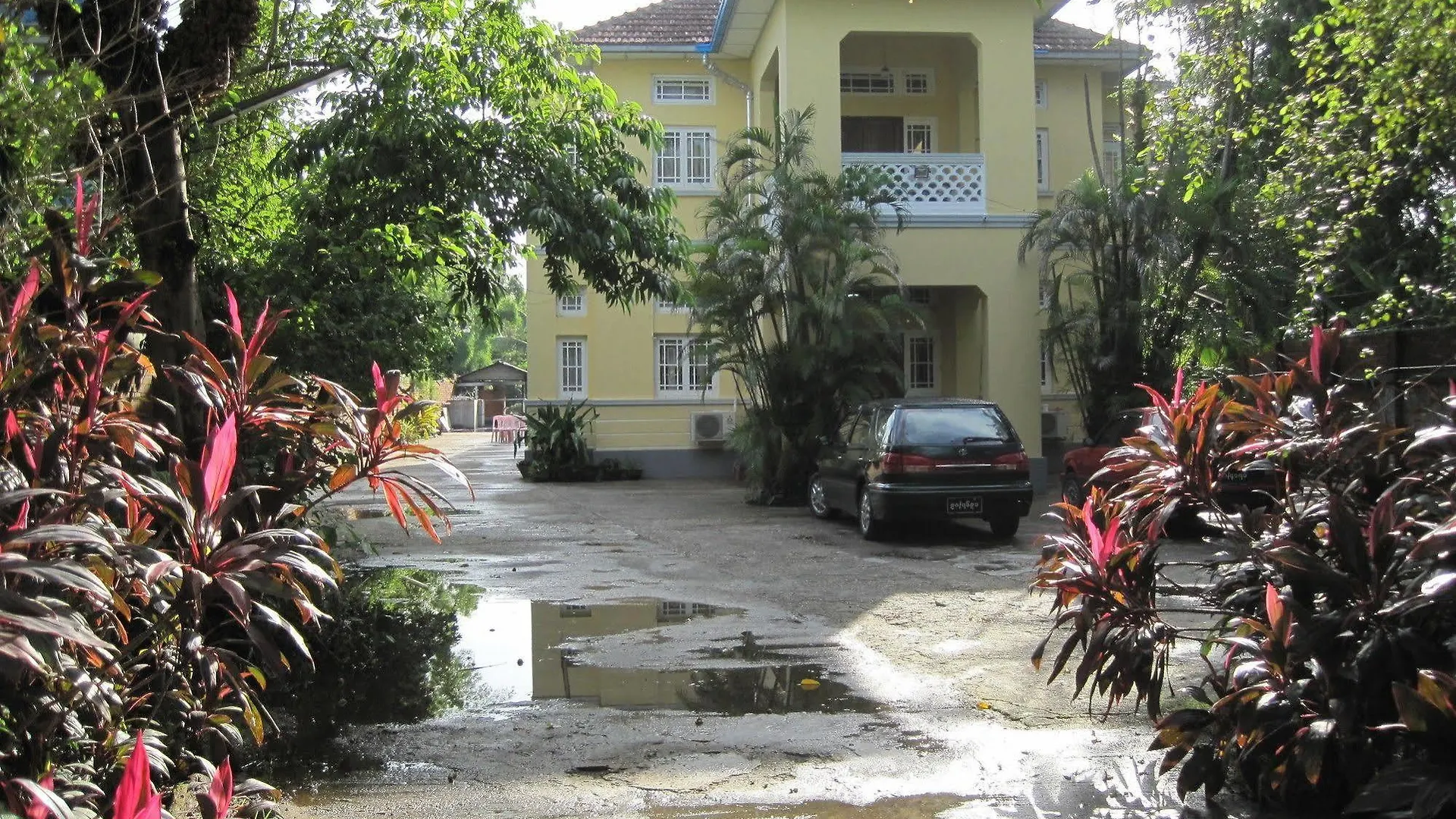 Golden Guest Inn Yangon